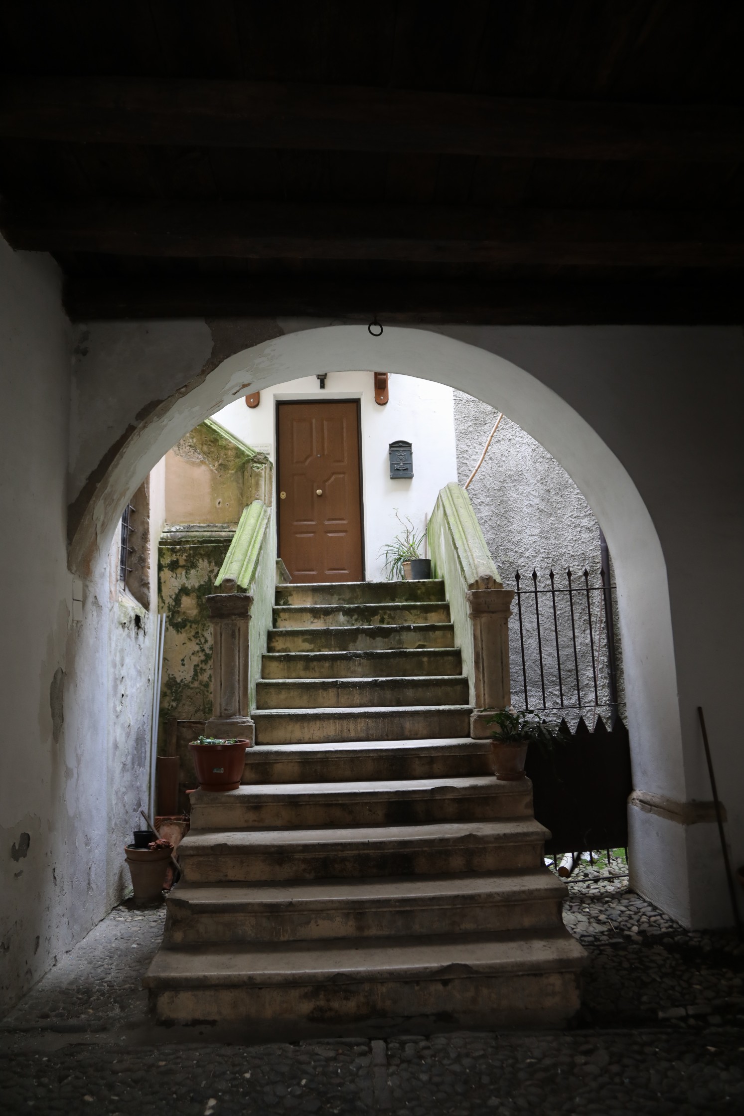 Ingresso monumentale con arco